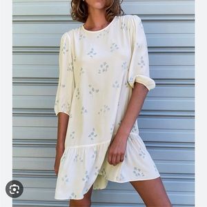 Aritzia Wilfred Lambrusco Dress